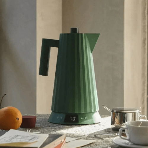 Jarra Eléctrica Plisada Con Control de Temperatura Verde Alessi - Good Kitchen