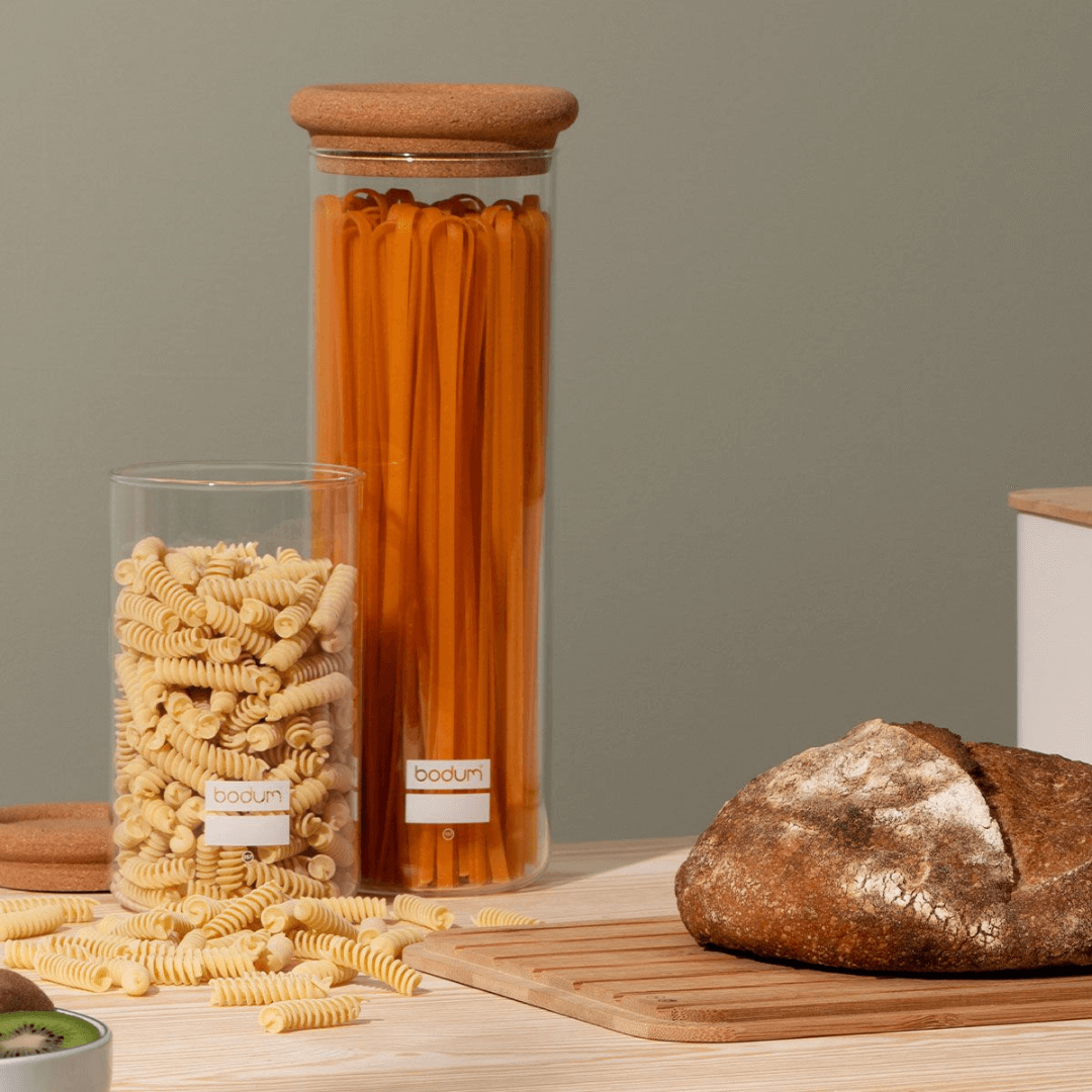 Recipiente de cristal con tapa de corcho Bodum (1,9L) - Good Kitchen