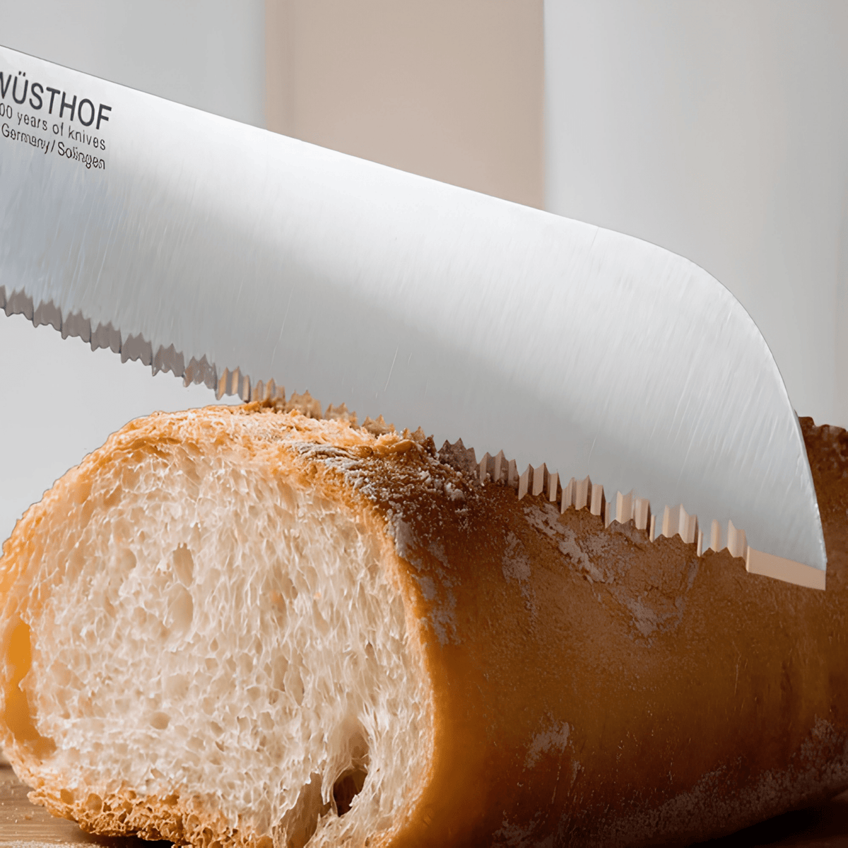 Cuchillo para Pan Classic White de 23 cm Wüsthof - Good Kitchen