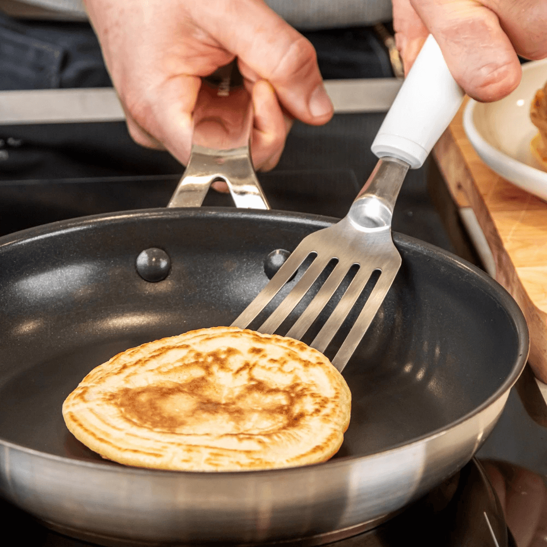 Espátula ranurada blanca Kitchenaid - Good Kitchen