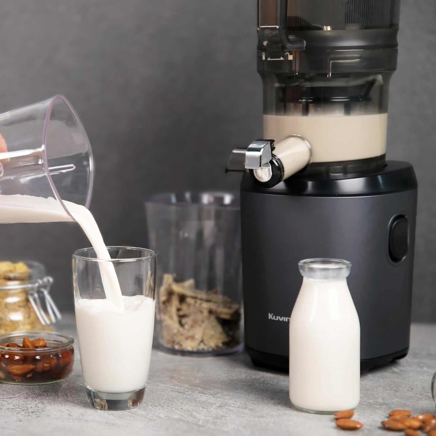 Juguera de prensado en frío Kuvings AUTO6 Grafito - Good Kitchen